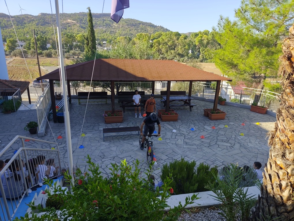 Ποδηλατική επίδειξη στο Δημοτικό Σχολείο Ψευδά